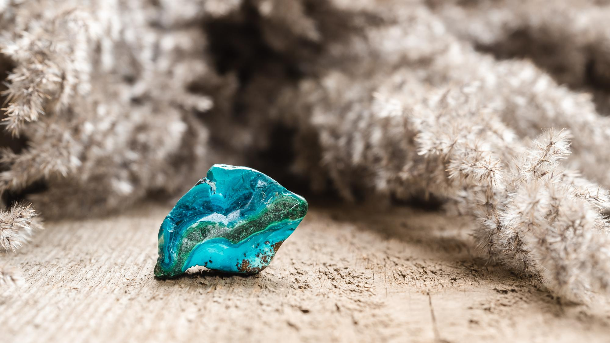 La Chrysocolle : Origine, Caractéristiques et Identification de cette Pierre Singulière 4379