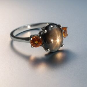 Bague sertie d'un Saphir etoilé & Citrine - Stellara