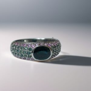 Bague sertie de Saphirs Bleus/verts & Roses - Iridesca