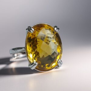 Bague sertie d'une Citrine - Citrina