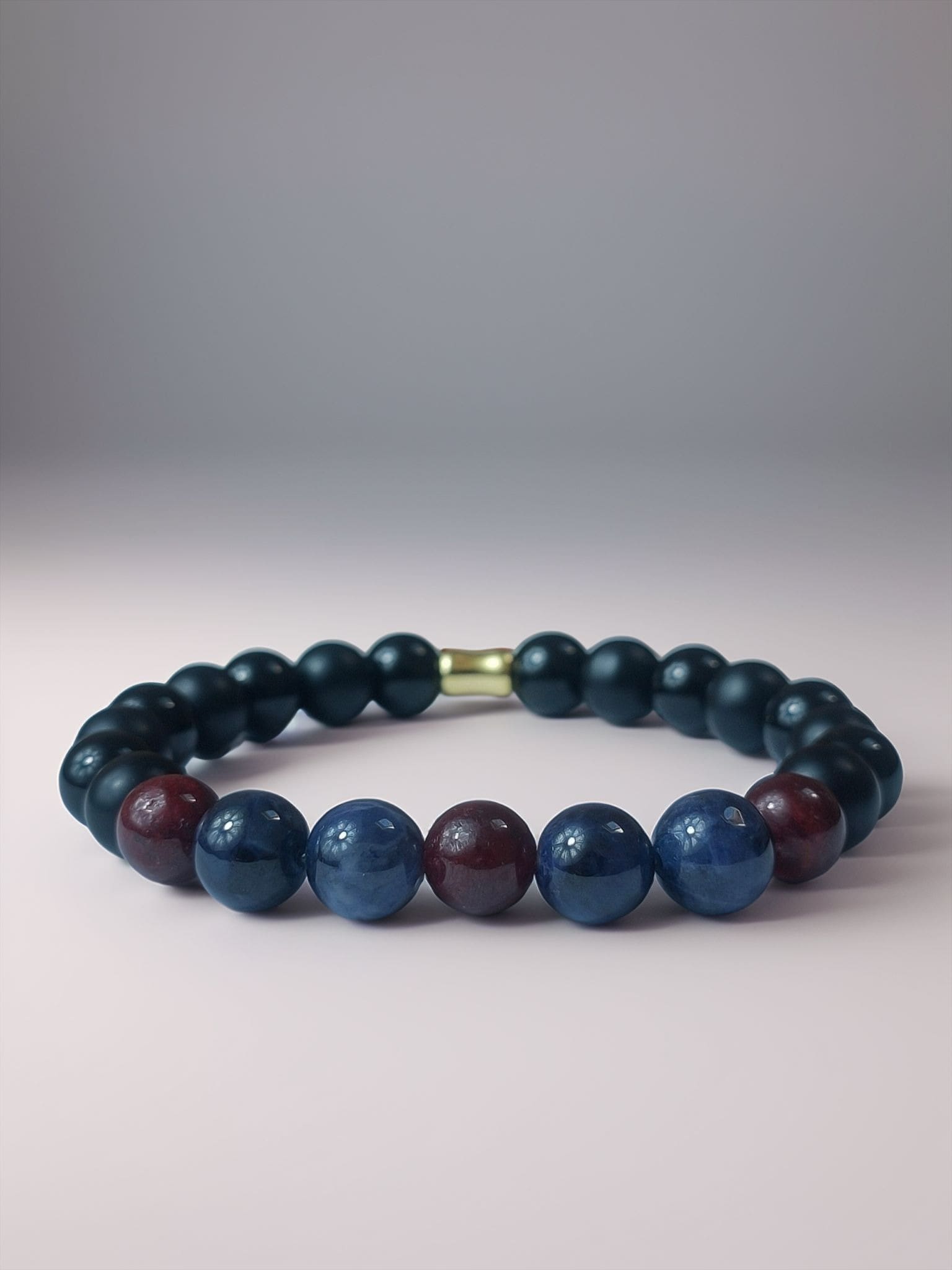 Le Souffle du Diamant : Les Rois du Vide et de la Pierre bracelet nimbora anima rubis saphir onyx 2 min