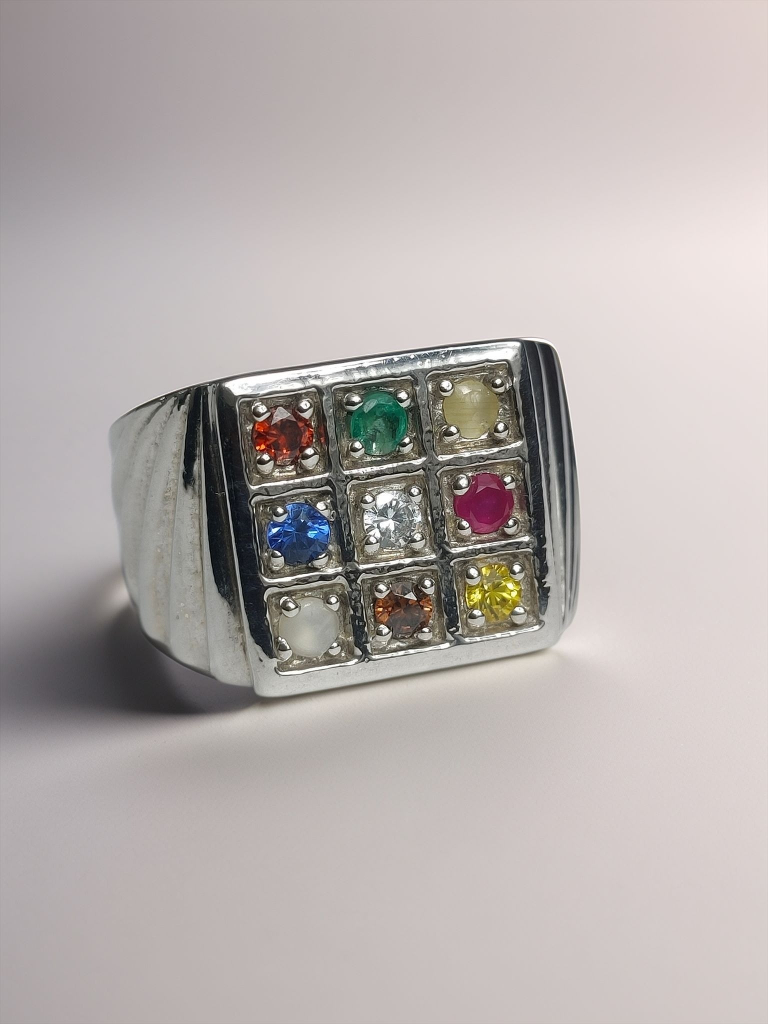 Accueil chevaliere multi pierre 1